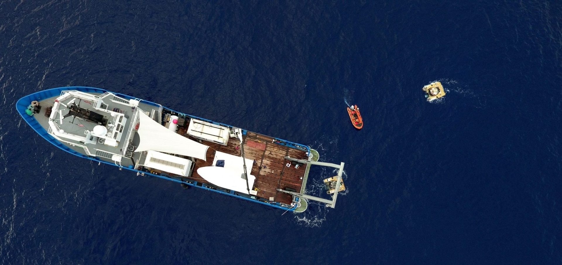 nekton-expedition-yacht-submersible-deep-sea-photography