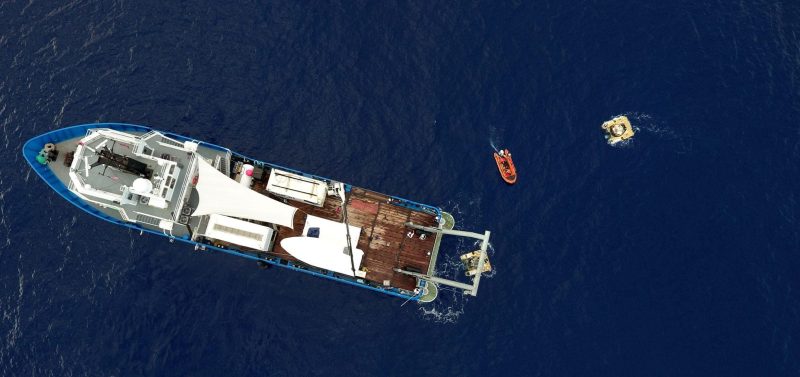 nekton-expedition-yacht-submersible-deep-sea-photography