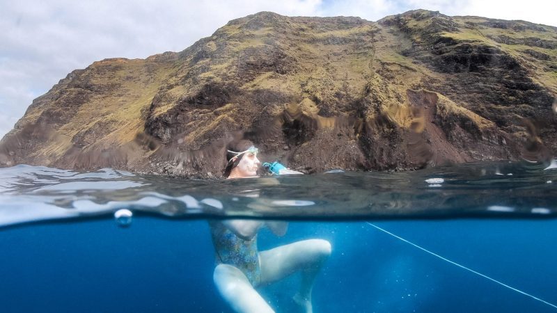 Sarah-ferguson-plastic-ocean-swim-easter-island