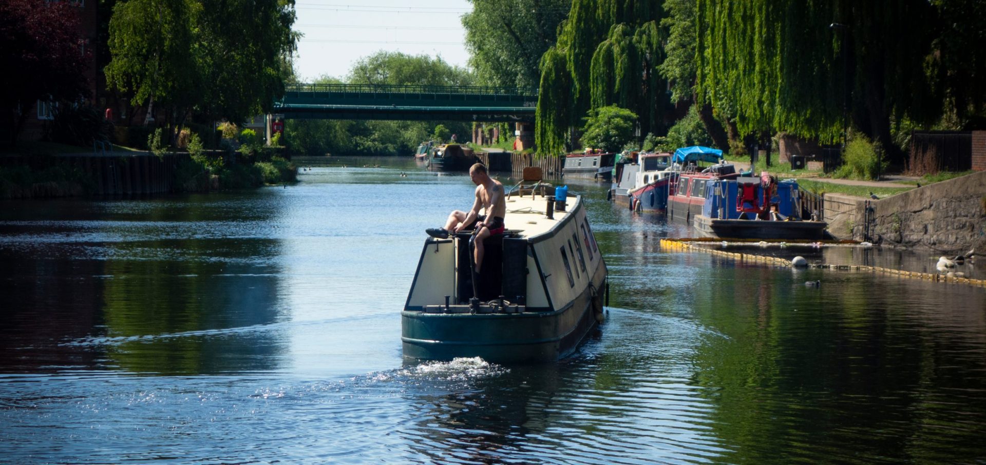 Lizzie carr plastic patrol paddleboarding river lea