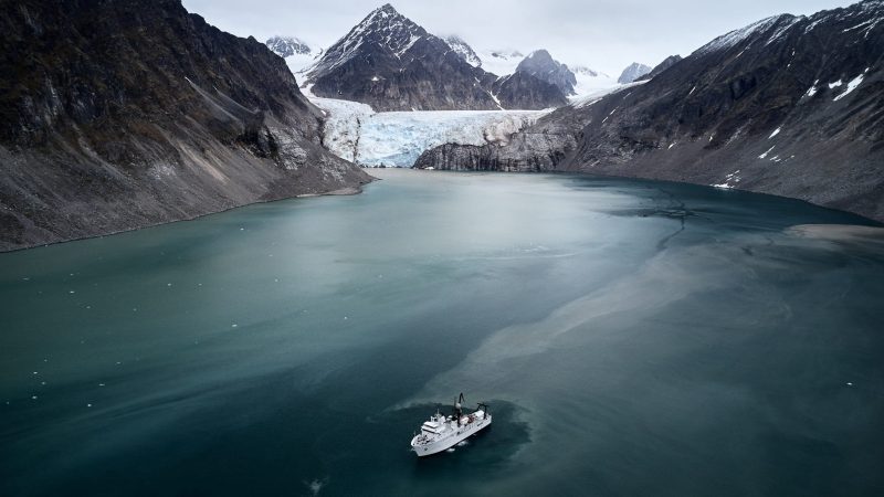 Five Deeps Victor Vescovo Molloy Arctic Ocean Pressure Drop