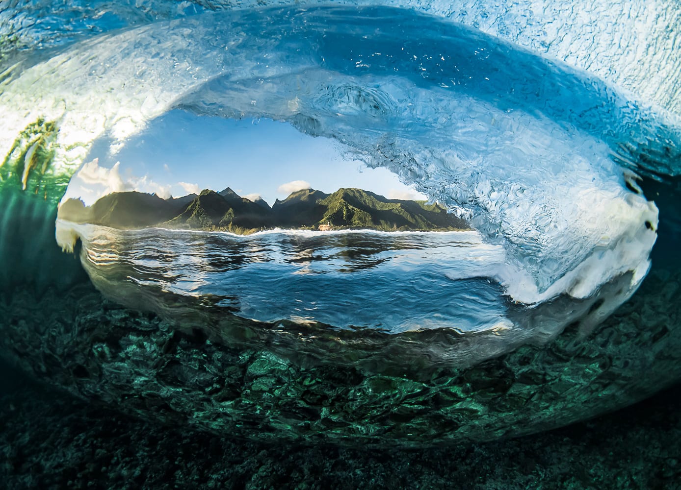 Ben Thouard ocean photography wave photograph Tahiti