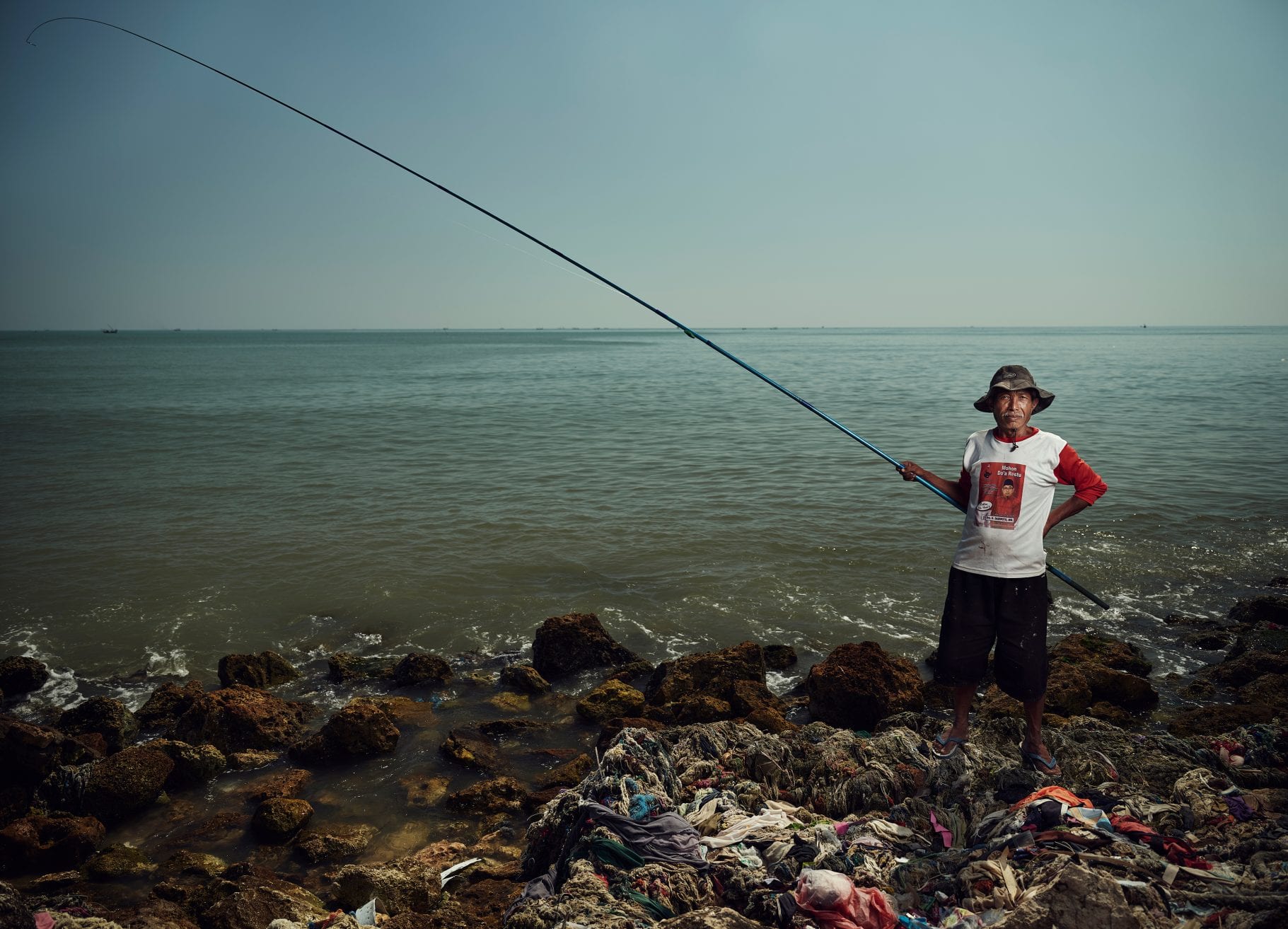 Tom Barnes Indonesia ocean plastic fishers