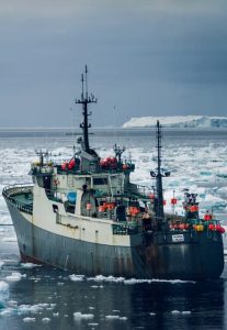 Ian Urbina The Outlaw Ocean southern ocean