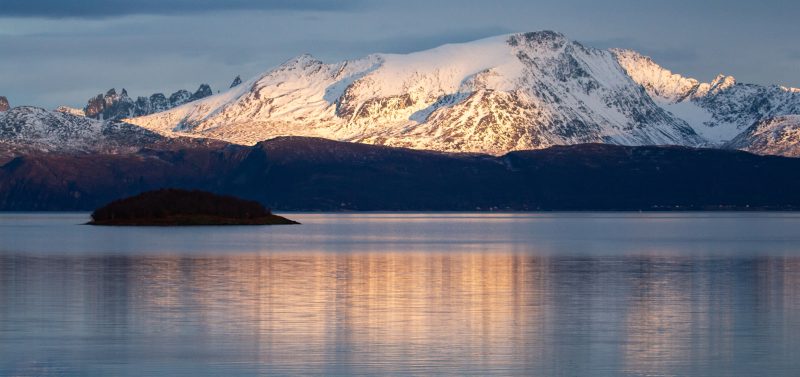whale watching Norway covid 2020 mountains